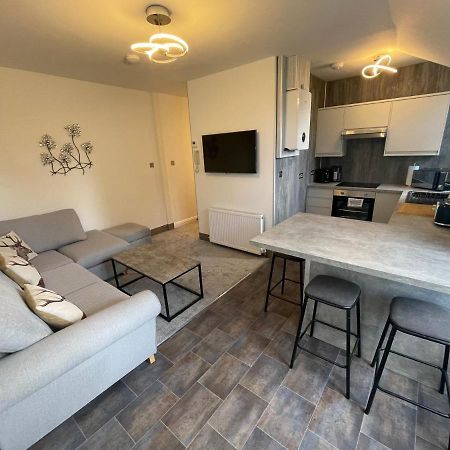 Crown Aros Beag, Ultra City Central 2 Bedroom Apartment With Free Parking Onsite Inverness Exteriör bild