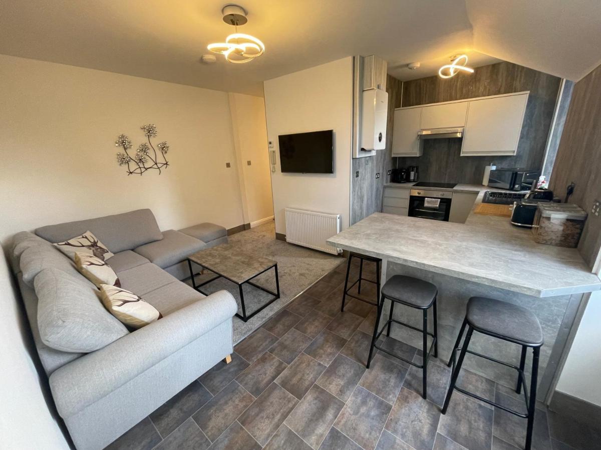 Crown Aros Beag, Ultra City Central 2 Bedroom Apartment With Free Parking Onsite Inverness Exteriör bild